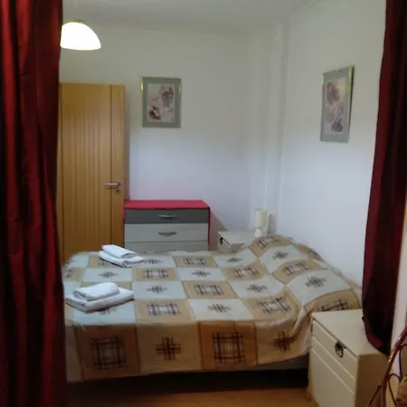 Apartment St